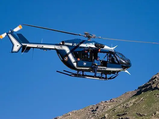 AéroSolar®, protection thermique adaptée pour le poste de pilotage hélicoptère RSD, rafale et aéronef